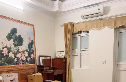 Bán nhà 3 tầng mới đẹp lô góc ô tô tránh Bắc Hồng Đông Anh DT145m2 MT9m chỉ 5 tỷ.